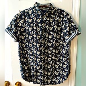 NWOT DENIM & FLOWER Men's Short Sleeve Blue/Floral/Stripe Shirt. Size: Large